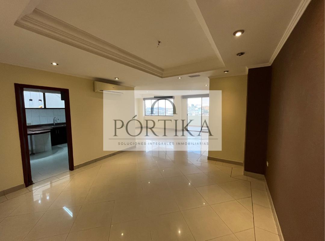 Venta Departamento 3 Dorm. - El Portón - Lomas Urdesa, Guayas — imagen 8