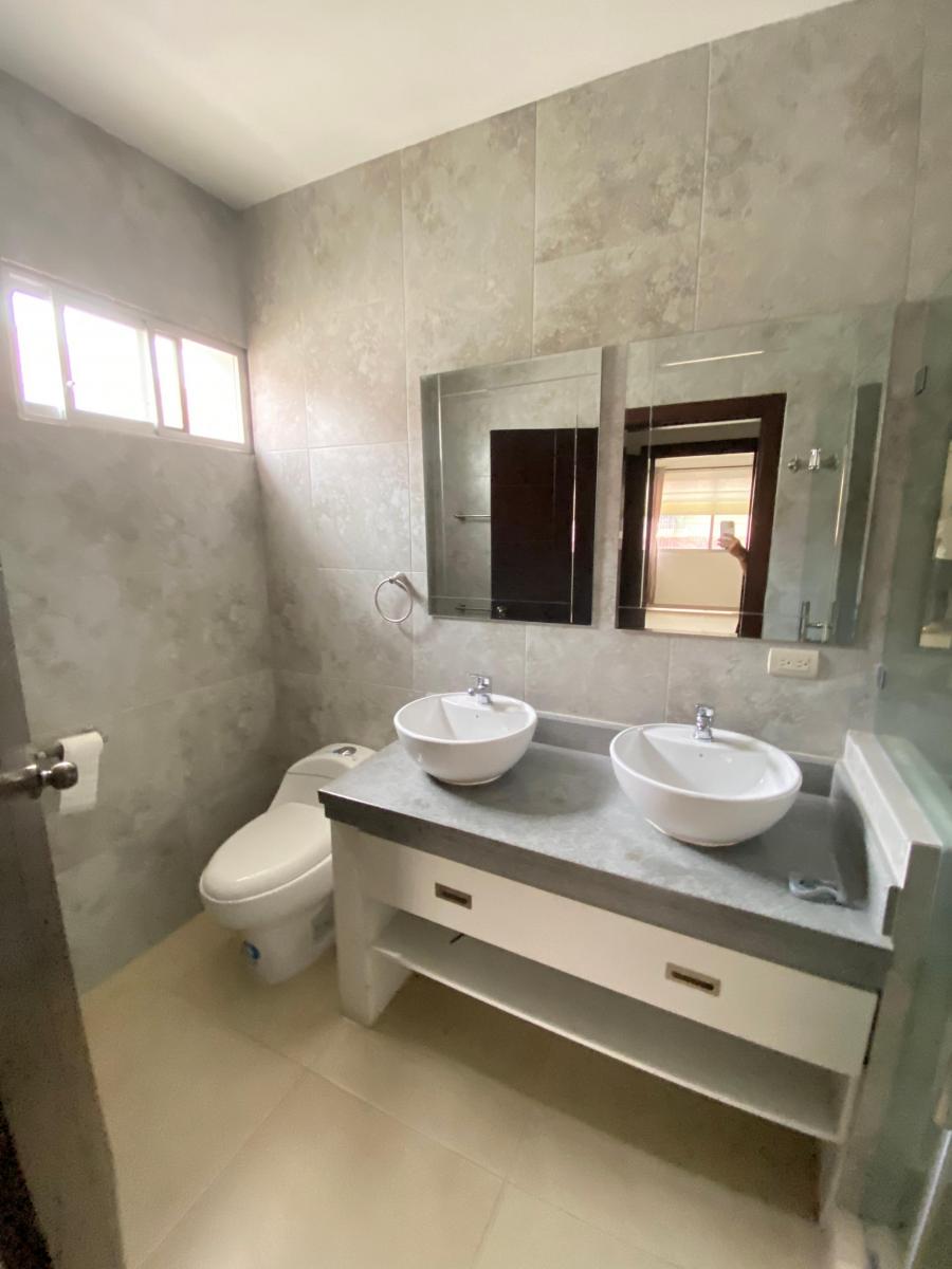 Se Vende Linda Casa en Puerto Azul, Guayas — imagen 4