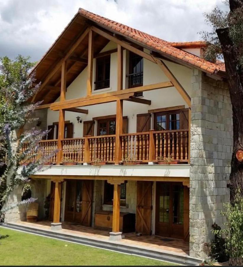 Quito Casa de Venta Campo Alegre de Oportunidad — imagen 4