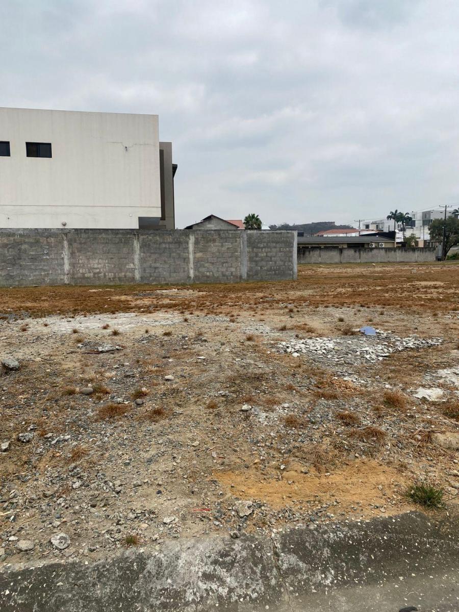 Vendo Terrenos en El Condado, Av Leon Febres Cordero, Guardiania 24/7, Guayas — imagen 4