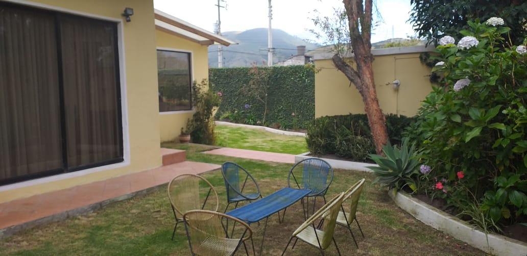C/ Calacalí, Casa Amoblada de 600 m² en Arriendo, 800 m² de Terreno — imagen 3