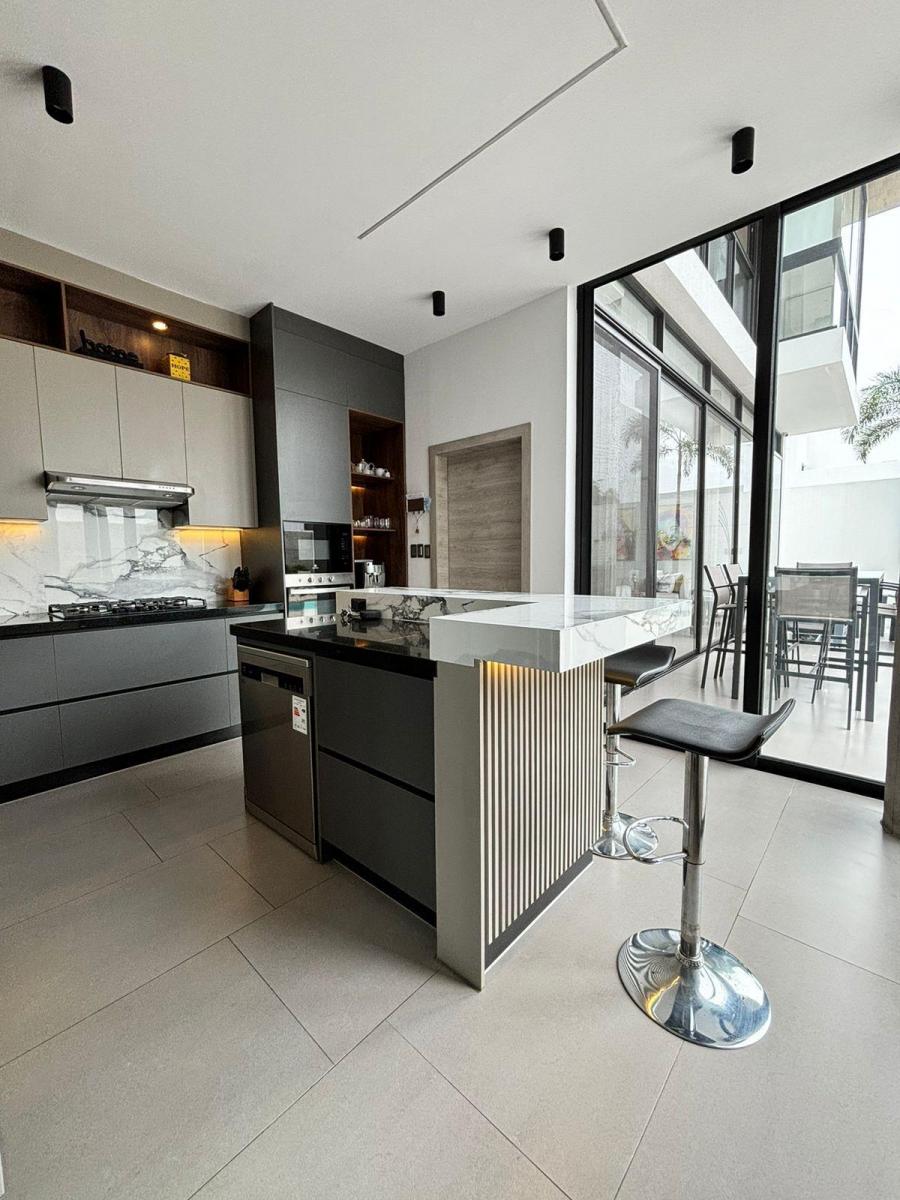Mocoli Linda Villa Moderna en Venta con 5 Dorm., Guayas — imagen 9