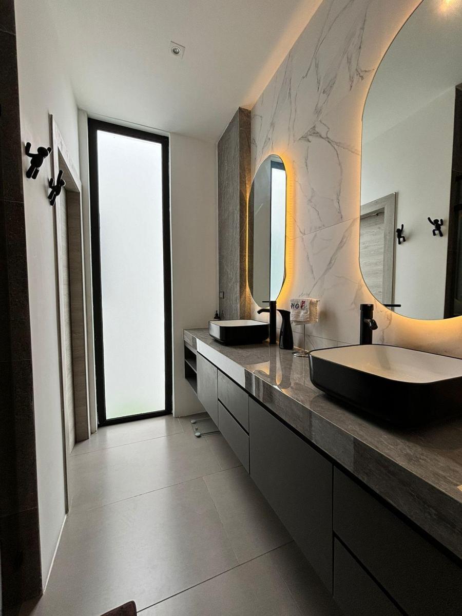 Mocoli Linda Villa Moderna en Venta con 5 Dorm., Guayas — imagen 5