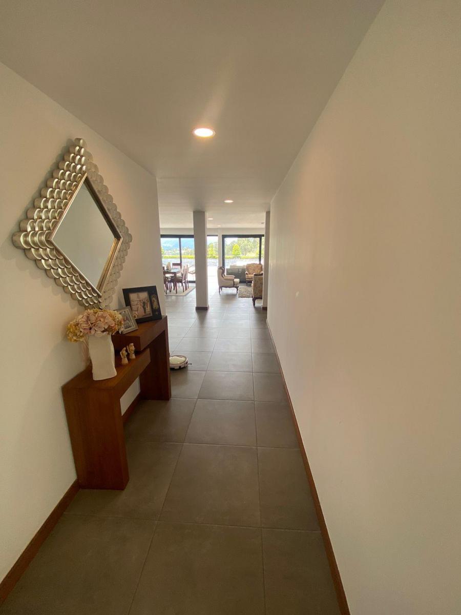 Cumbaya, Terraza Vista, 3 Habitaciones, Estudio, Sala de Estar — imagen 5