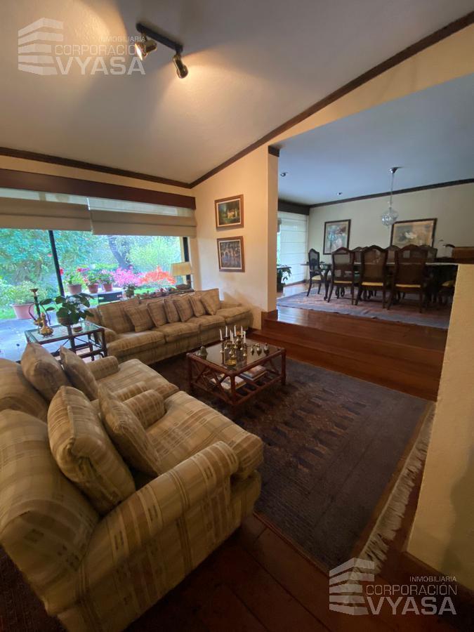 Pusuqui - Via a La Mitad del Mundo, Linda Casa en Venta de 350 m² — imagen 7