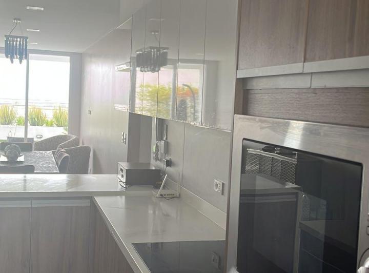 Vendo Departamento en San Juan Alto con Jardín en Cumbayá – Av Juan León Mera — imagen 6