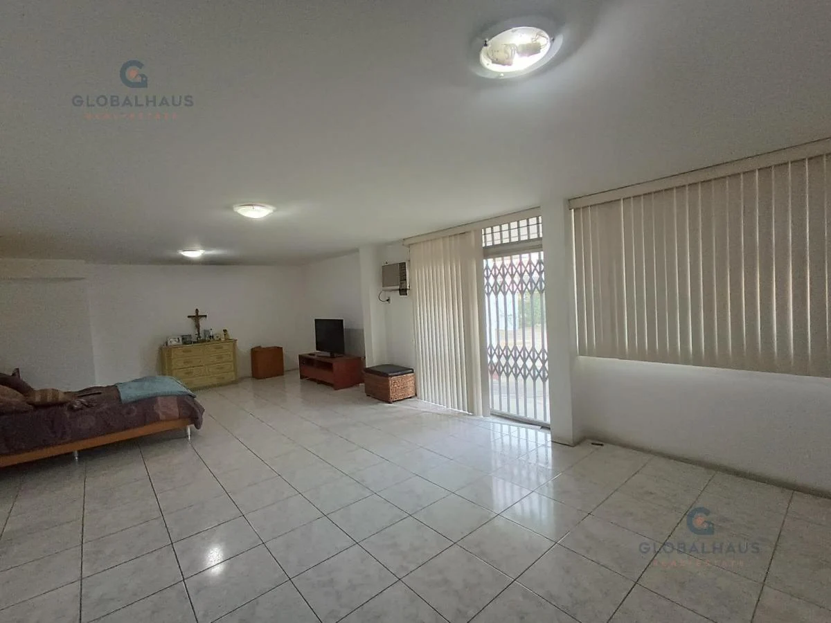Venta de Casa en Los Ceibos de 972 m² Con, Piscina, 5 Habitaciones C. P. Guayas — imagen 10