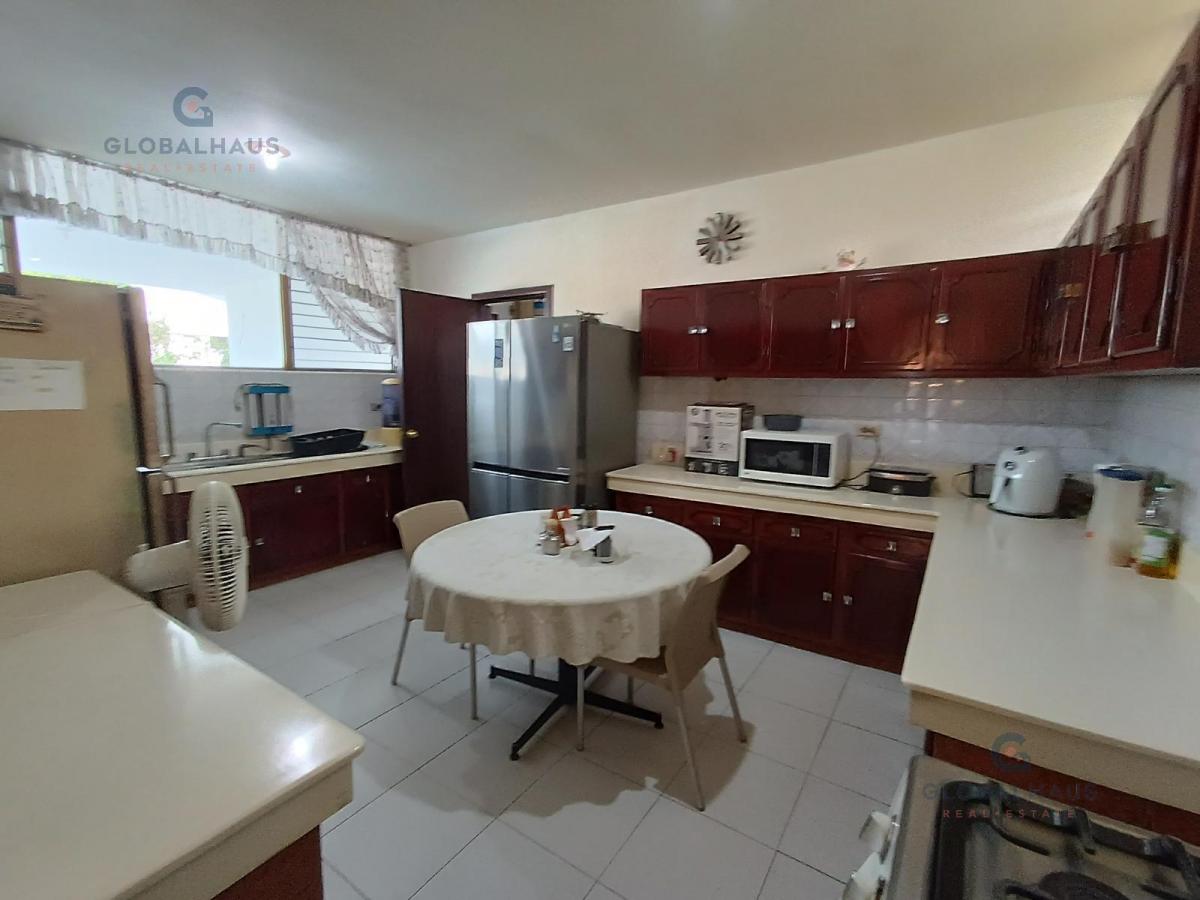 Venta de Casa en Los Ceibos de 972 m² Con, Piscina, 5 Habitaciones C. P. Guayas — imagen 9