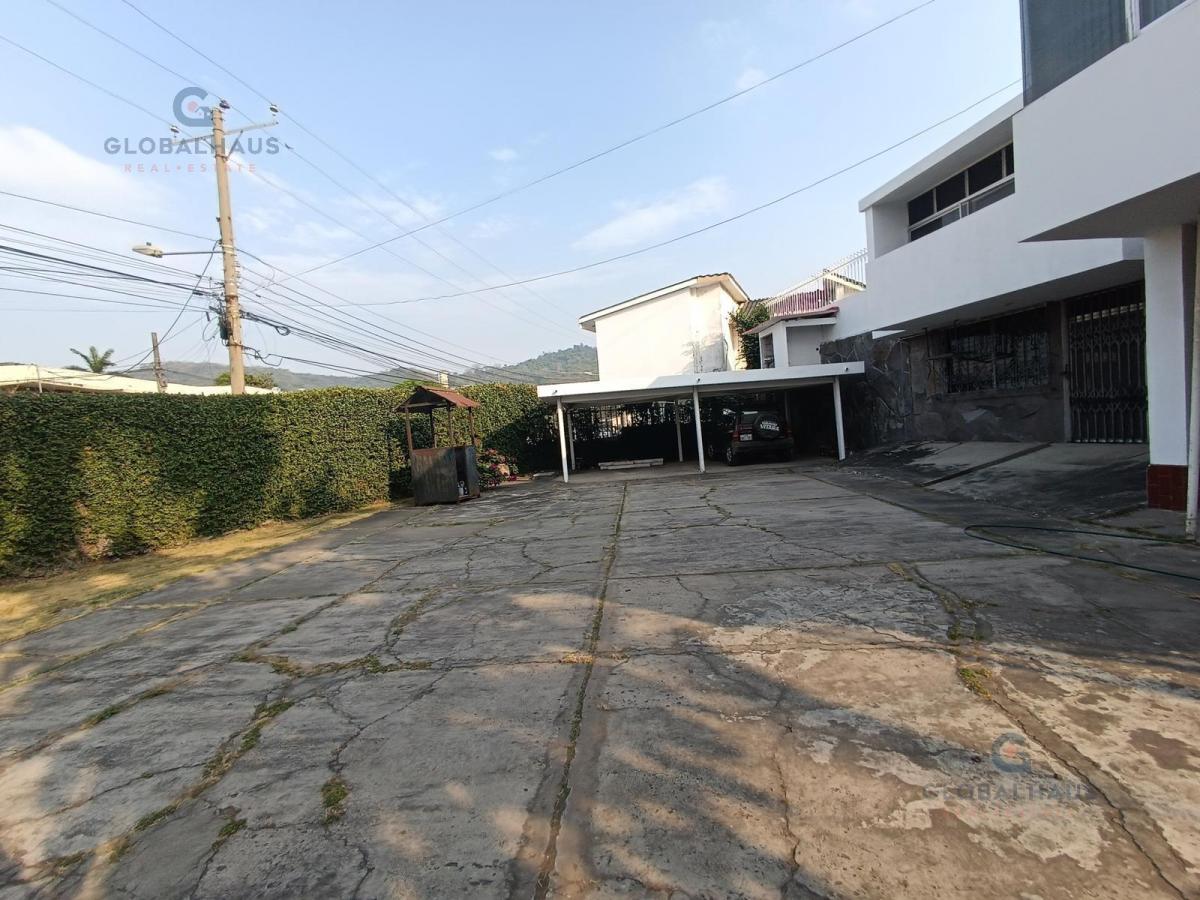 Venta de Casa en Los Ceibos de 972 m² Con, Piscina, 5 Habitaciones C. P. Guayas — imagen 5
