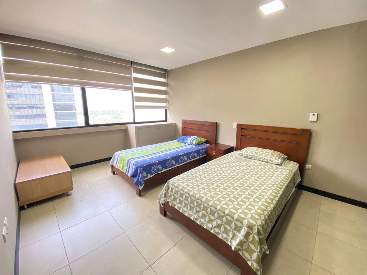 Departamento Amoblado en Venta en Torre Bellini, Puerto Santa Ana. Guayas — imagen 3