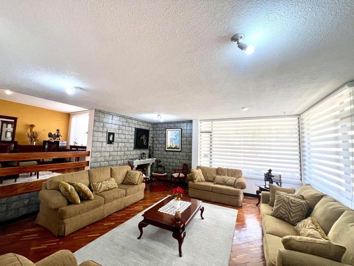 Mv - Urbanizacion El Condado, en Venta Casa de 207,51 Mas Dpto y Amplio Jardin — imagen 7