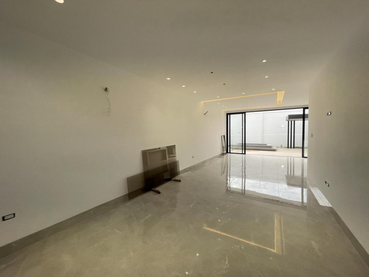 Venta de Casa en Urb. Ciudad Celeste con Jacuzzi y Area Bbq. Myz, Guayas — imagen 9