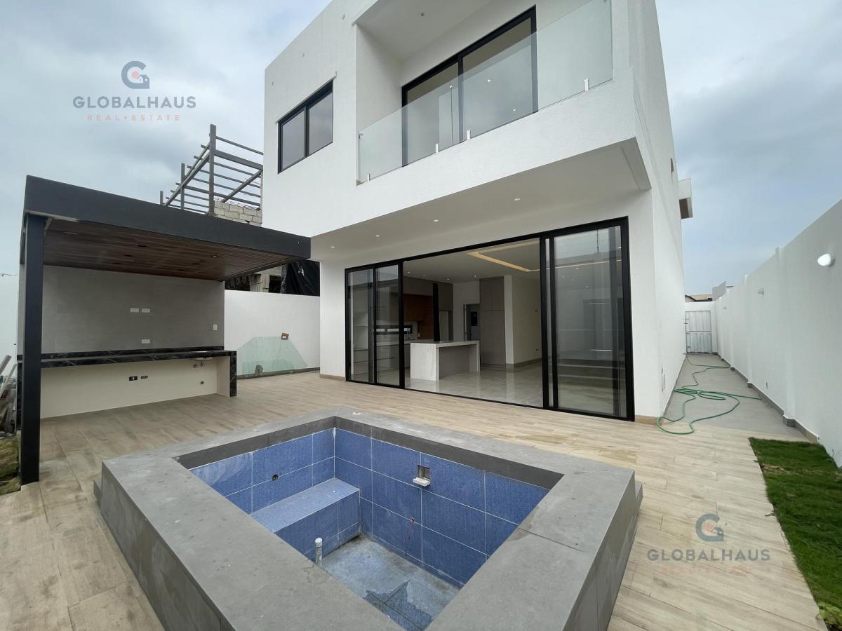 Venta de Casa en Urb. Ciudad Celeste con Jacuzzi y Area Bbq. Myz, Guayas — imagen 5