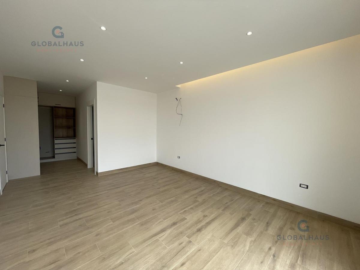 Venta de Casa en Urb. Ciudad Celeste con Jacuzzi y Area Bbq. Myz, Guayas — imagen 4