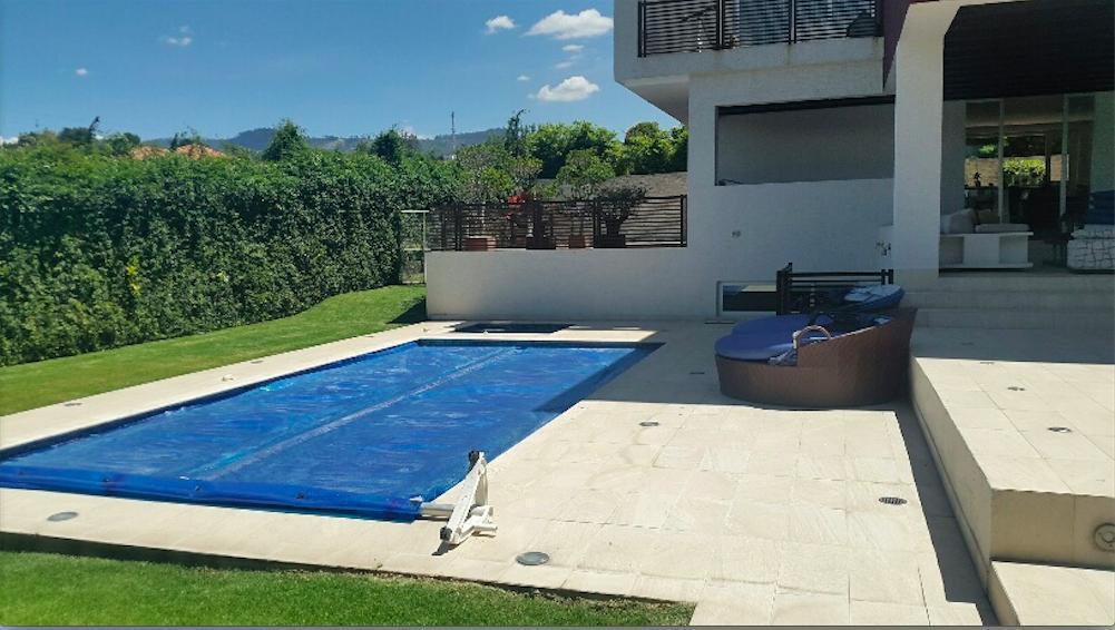 Cumbaya. Casa Moderna de Venta en Urb. Exclusiva — imagen 4