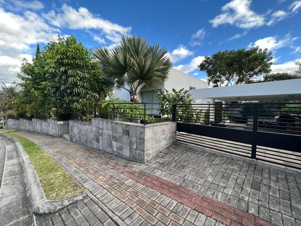Miravalle Casa de Venta en Urb. Rancho San Francisco — imagen 9