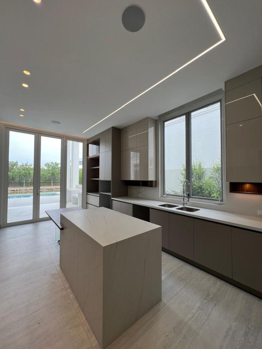 Aires del Batan - Casa de Estreno con Vista Al Lago en Venta - Agradable Vista, Guayas — imagen 7