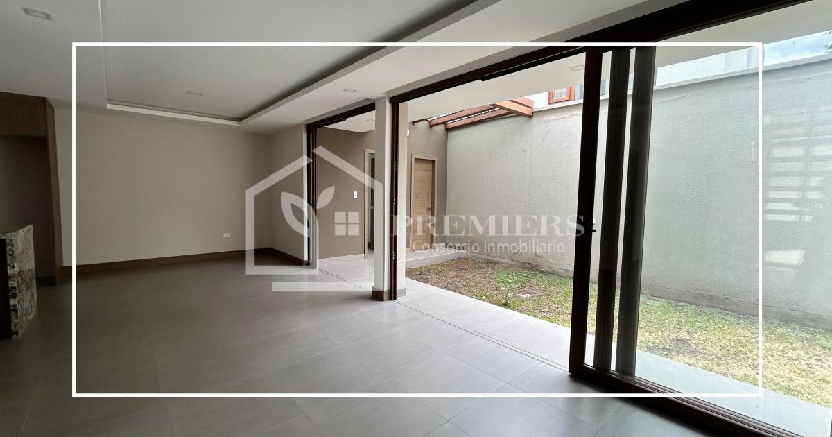 Venta Casa en Cumbaya, Sector Santa Inés — imagen 8