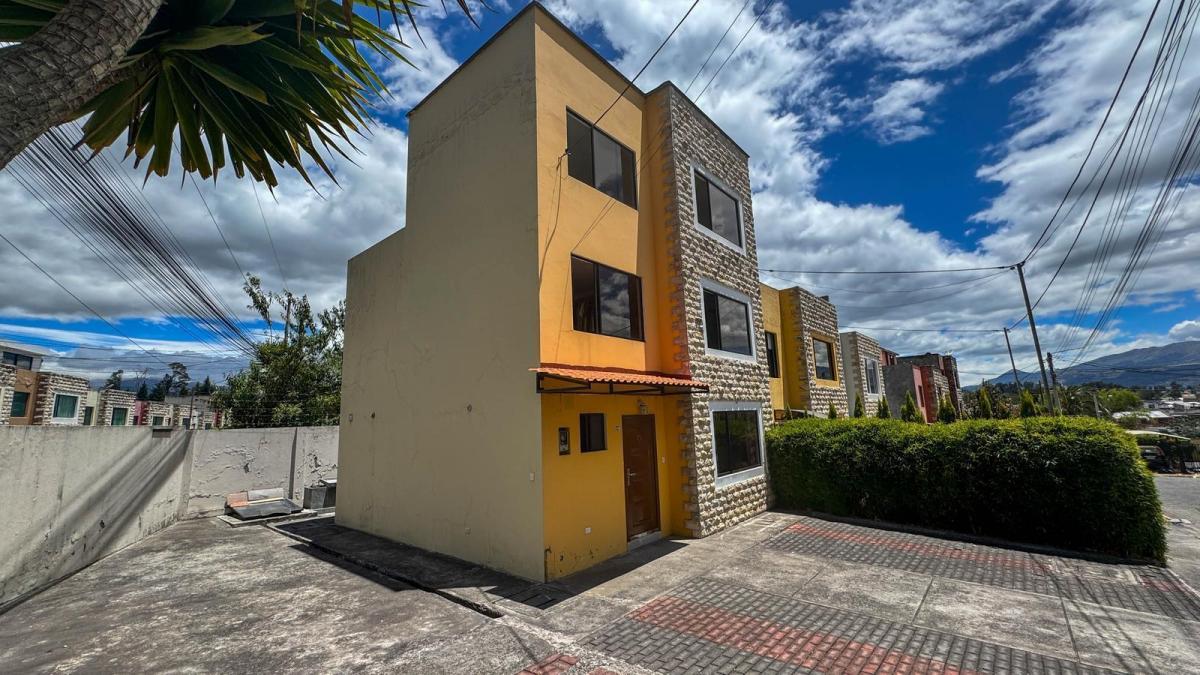 Casa en Venta 165 m² Conjunto Seguro Piscina Áreas Recreativa Sangolqui Sector Selvalegre — imagen 9