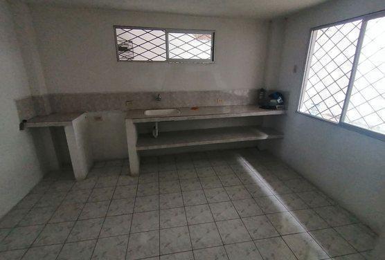 Se Vende Casa de 2 Pisos con Galpon, Babahoyo, Los Ríos — imagen 3