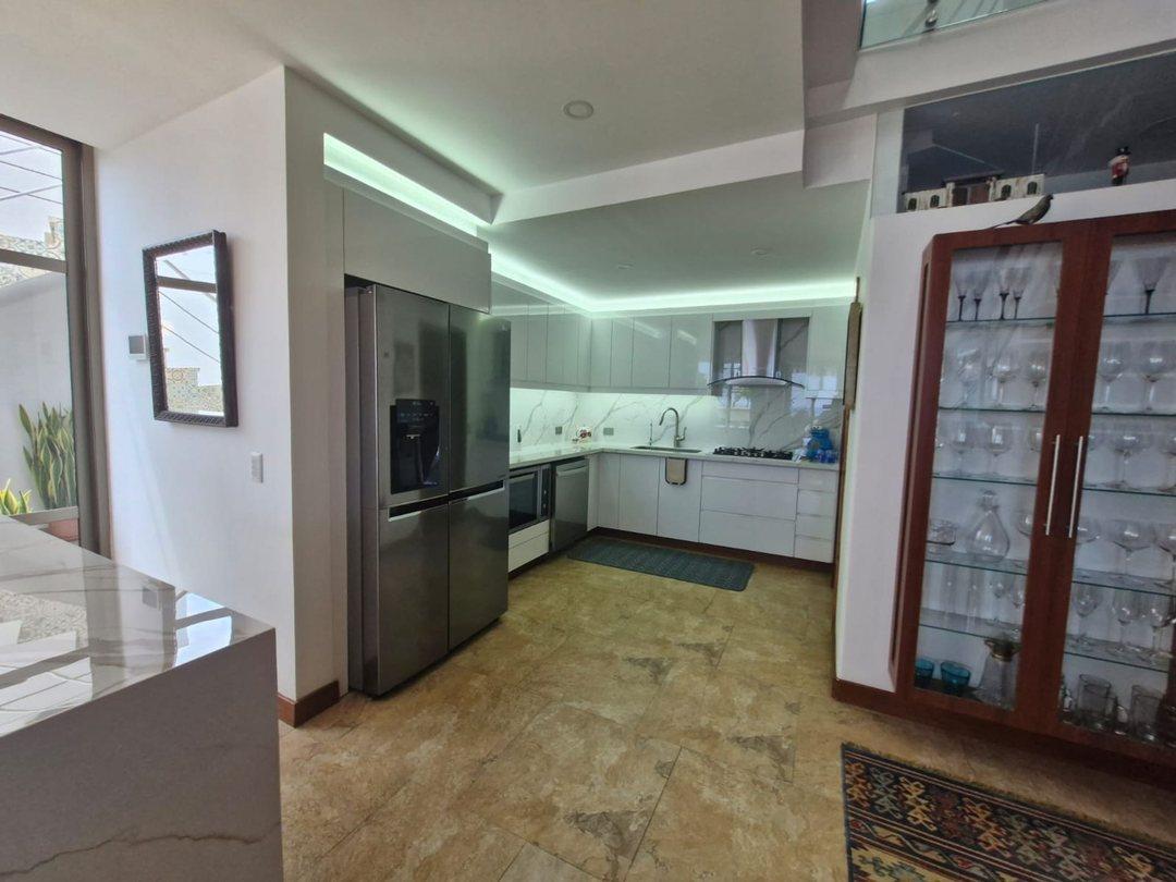 Casa en Urbanización de Venta en Manta Sector Sur, Manabí — imagen 8