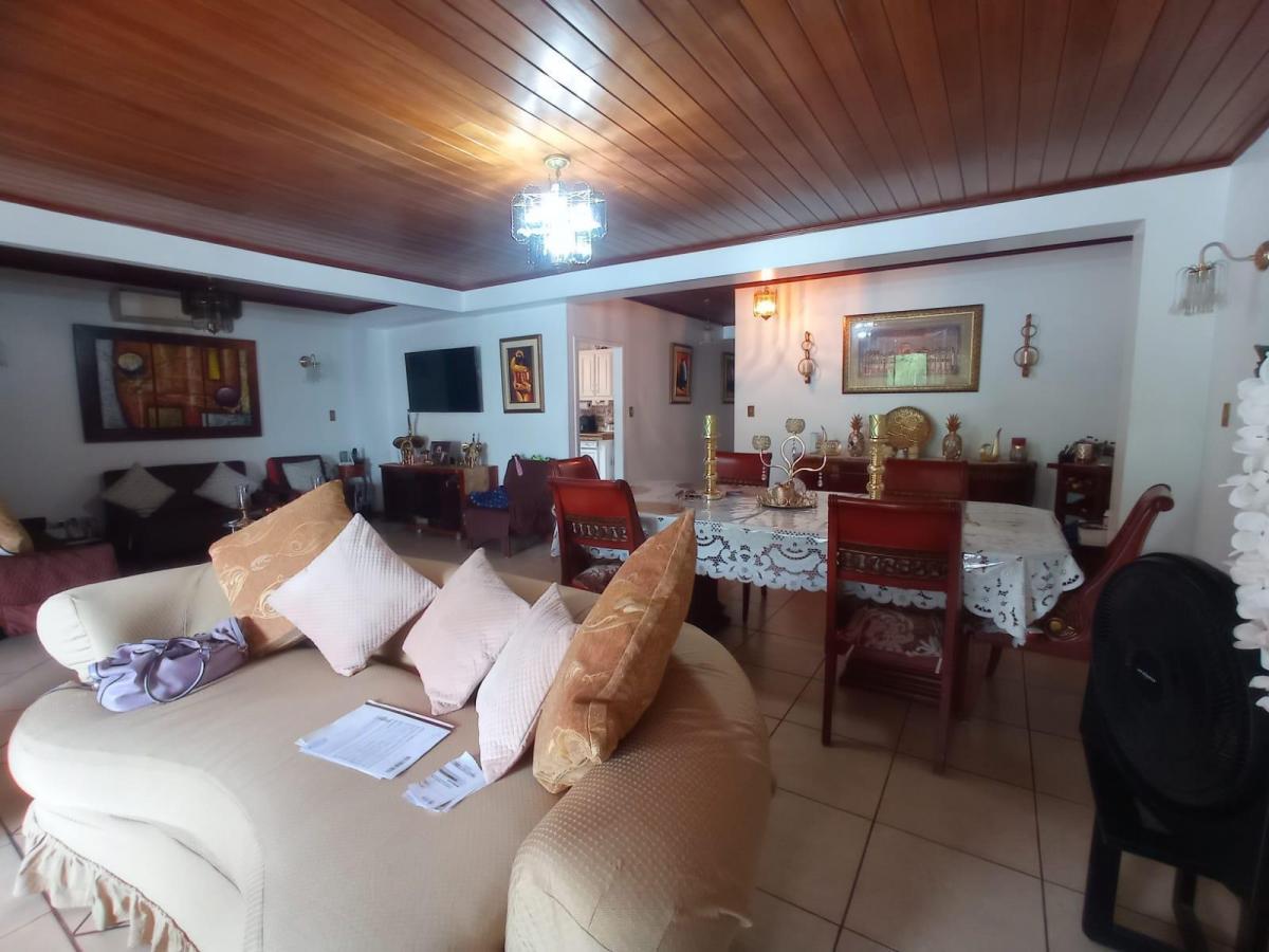 Casa Rentera en Venta en La Garzota, Grac, Guayas — imagen 7