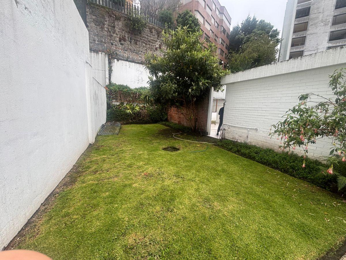 Vendo Terreno en La Calle Boussingault Muy Cerca de La G Suárez 700 m, Construcción 629 m — imagen 7