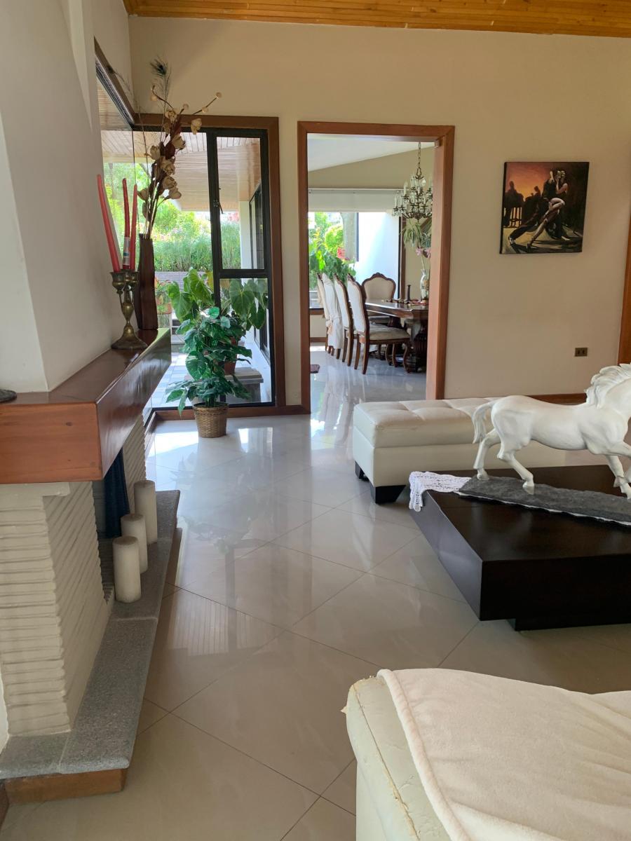 Arriendo o Vendo Hermosa Casa en Cumbaya Sector Usf — imagen 8