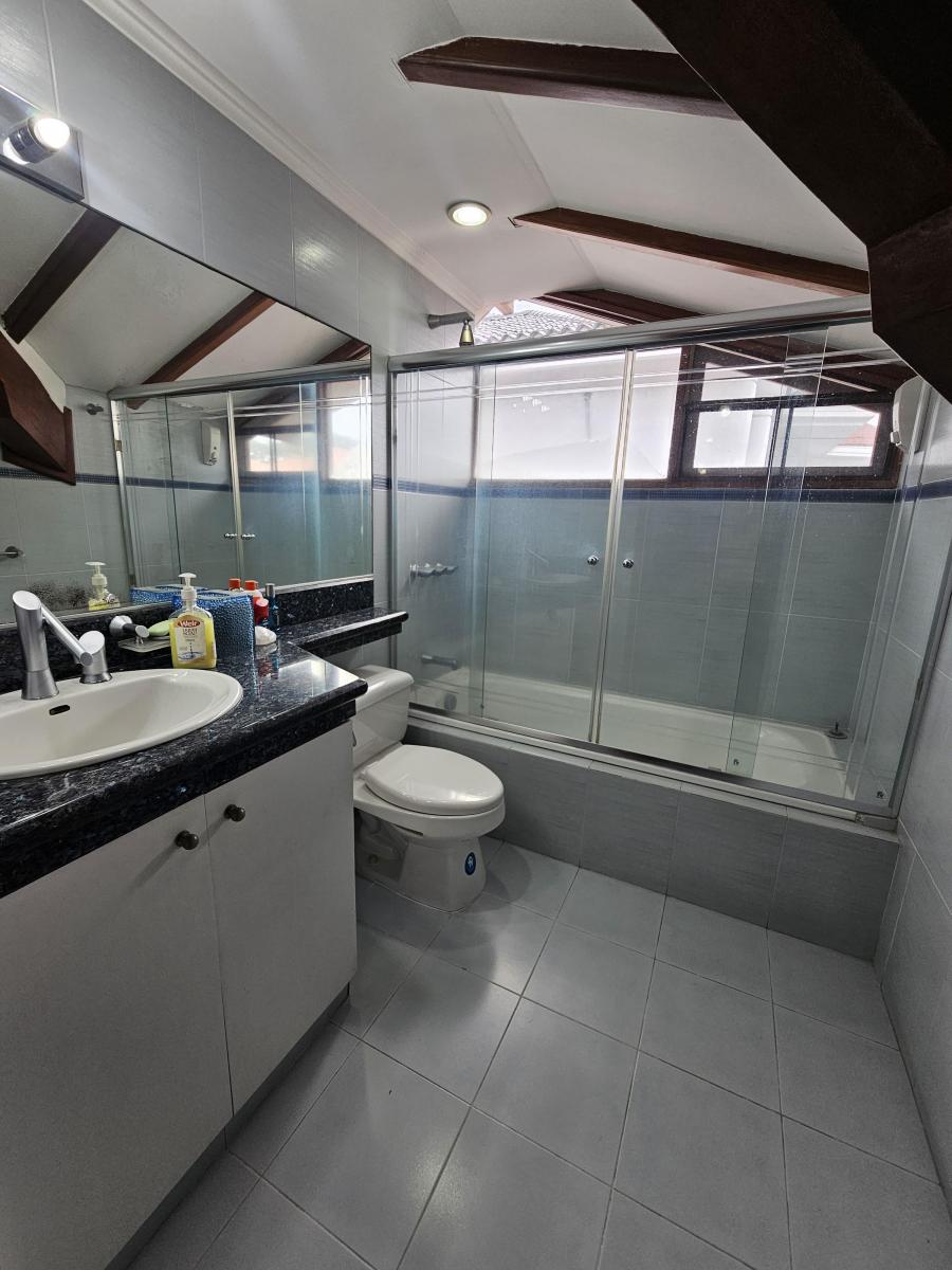 Vendo Casa en Los Parques (Zona Ceibos), Guayas — imagen 3