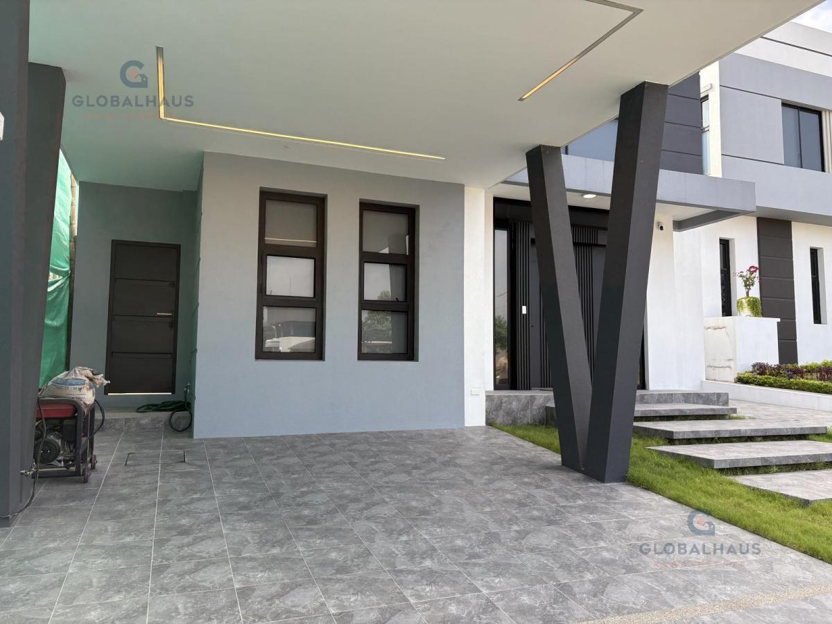 Venta de Casa en Urb. El Condado de Vicolinci, 3 Habitaciones, Piscina. G. P. Guayas — imagen 9