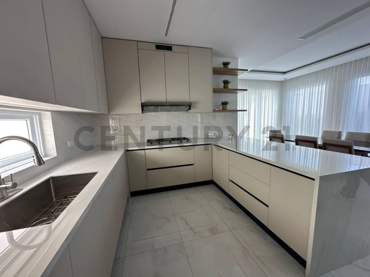 Casa de Estreno con Acabados de Lujo en Urbanización Aires Norte, Guayas — imagen 7