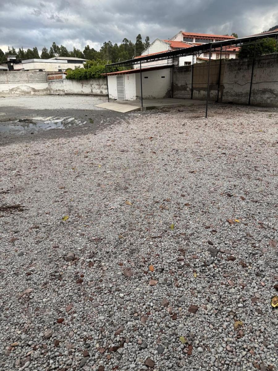 Terreno de 3398 m² Sector Supermaxi Av Rio Amazonas - San Gabriel — imagen 3