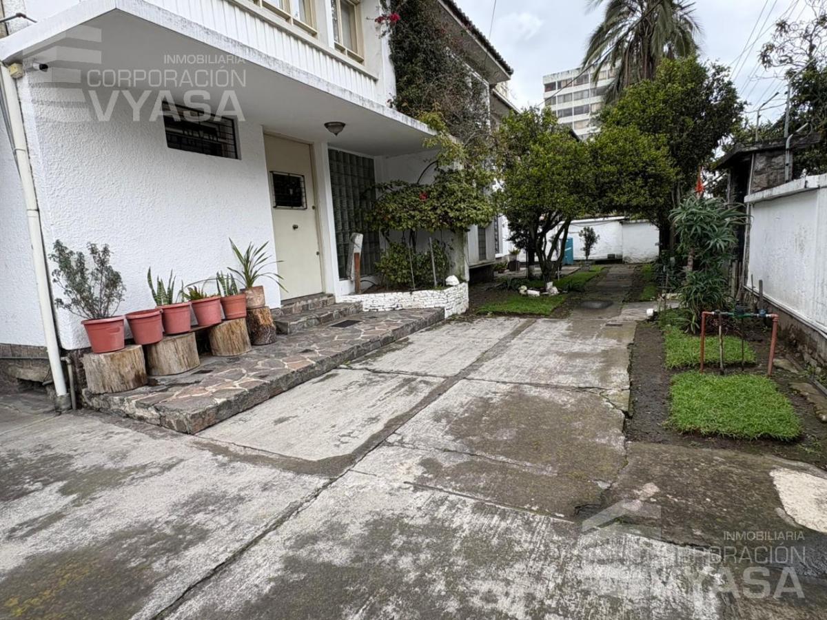 6 de Dcieimbre - Cerca Al Multicentro, en Venta Casa de 848 m² — imagen 7