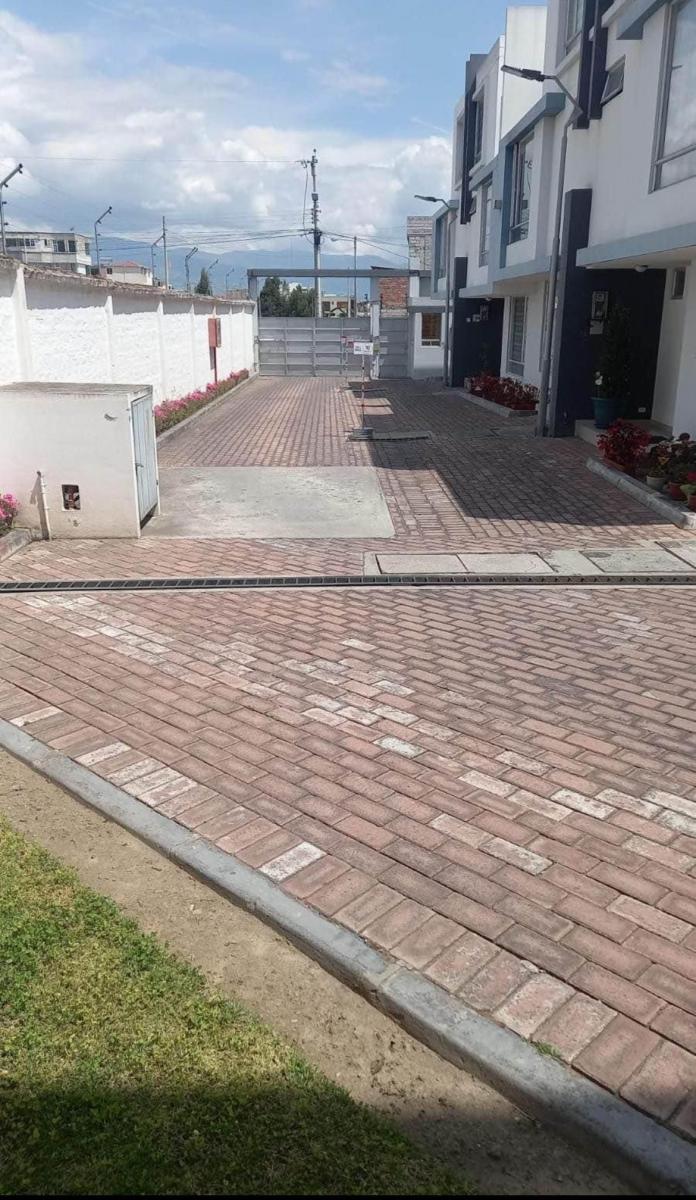 Departamento de Venta en Conjunto Sector Av 11 de Noviembre, Chimborazo — imagen 10