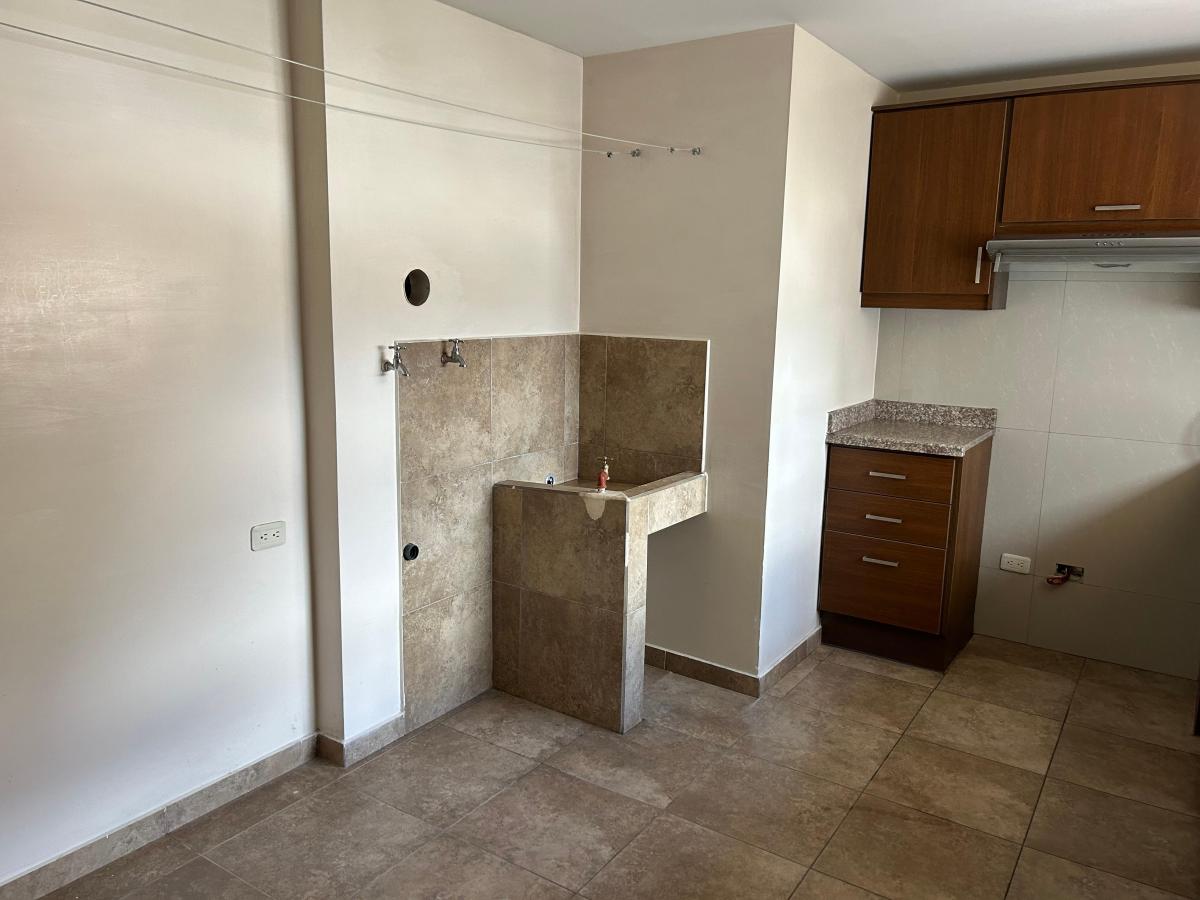 Departamento de Venta en Conjunto Sector Av 11 de Noviembre, Chimborazo — imagen 7