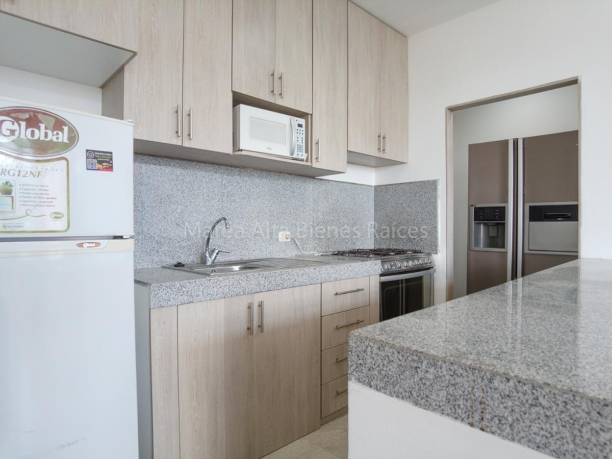 Venta de Departamento a Pasos de La Playa en Salinas — imagen 4