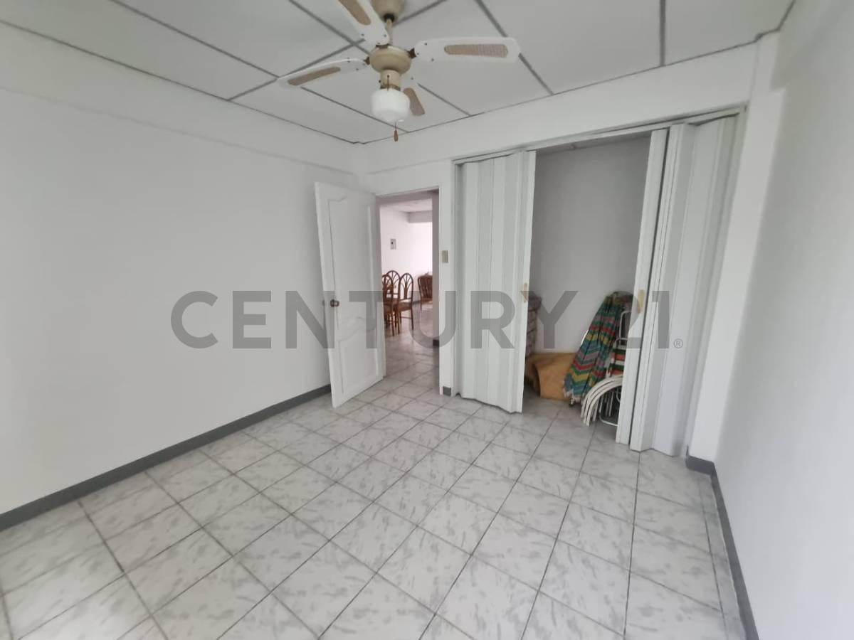 Casa en Venta de 1 Planta Salinas, 3 Cuartos, 1.5 Baños, Romodelada. Luisn. Provincia de Santa Elena — imagen 7