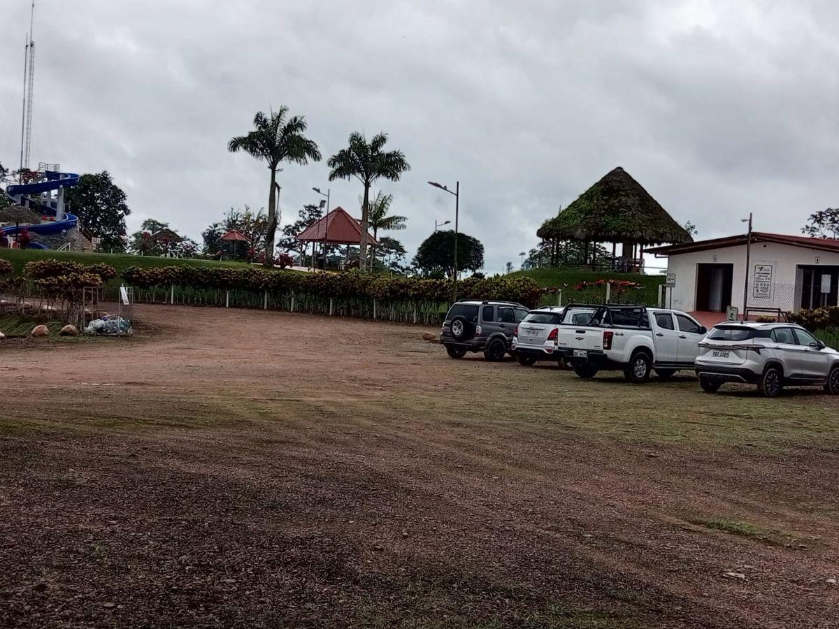 Vendo Dos Lotes Juntos Urb. Sinlanche Pedro V. Maldonado — imagen 3