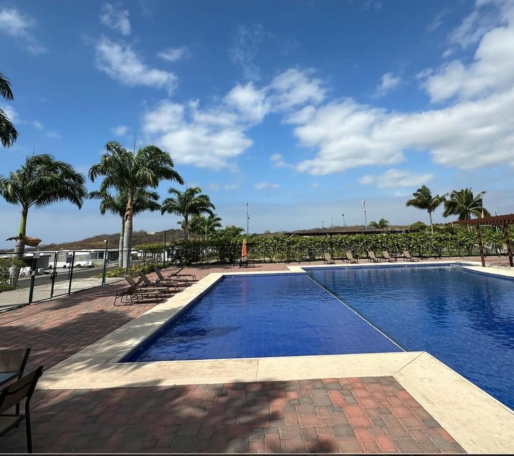 1.138 M²lote en Primerisima Linea de Mar en Marina Blue - Sb, Manabí — imagen 3