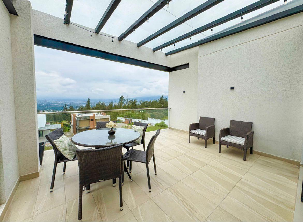 Hermosa Casa en Venta Dentro de Conjunto Sector Nayon — imagen 9