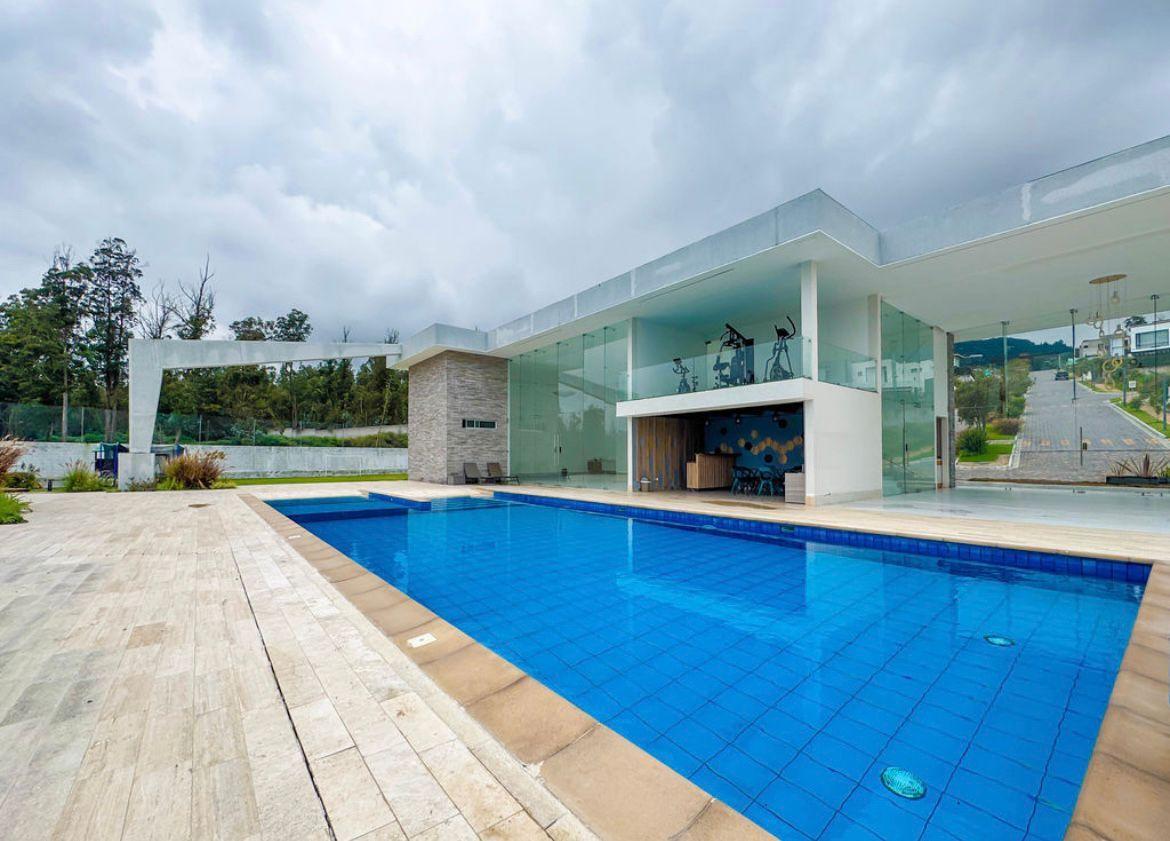 Hermosa Casa en Venta Dentro de Conjunto Sector Nayon — imagen 7