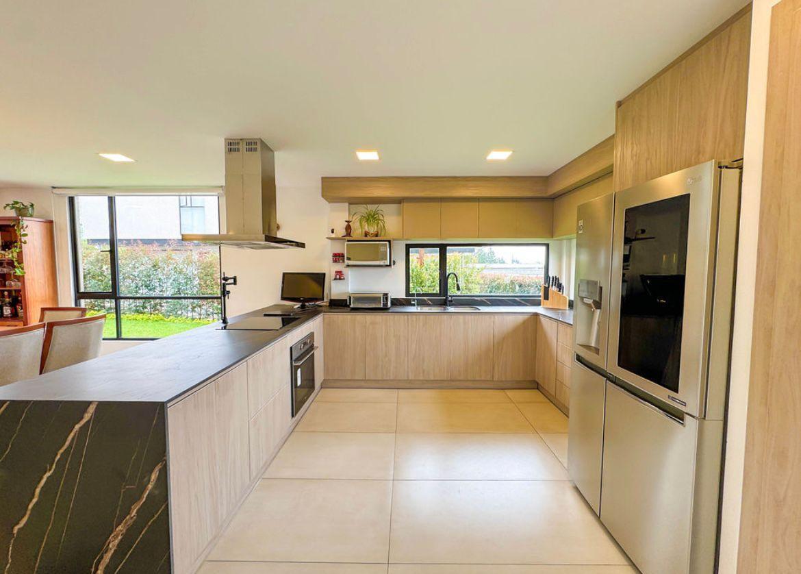 Hermosa Casa en Venta Dentro de Conjunto Sector Nayon — imagen 6