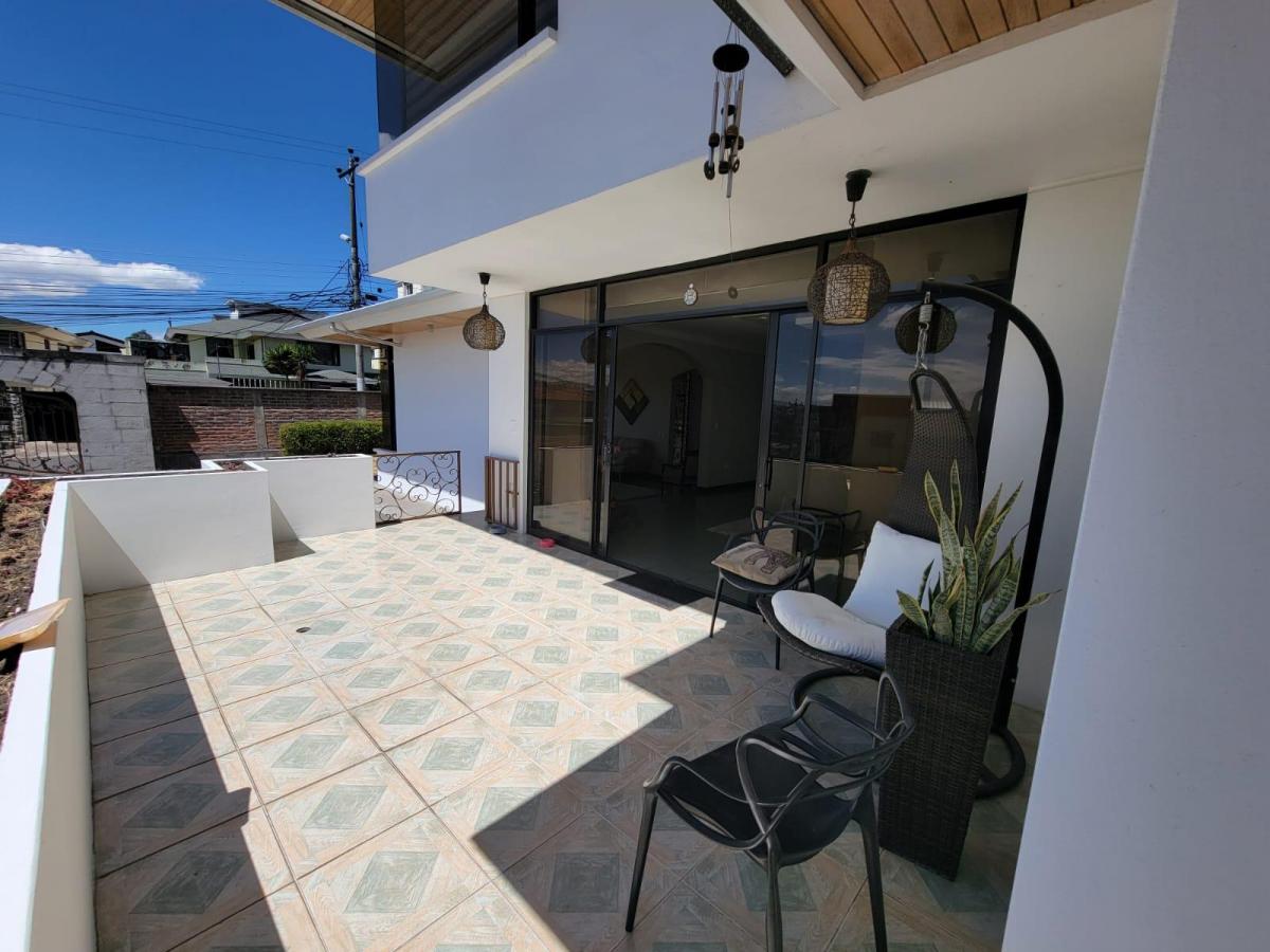 Casa de Venta en La Urbanización El Condado de 454 m con Una Suite Independiente — imagen 5