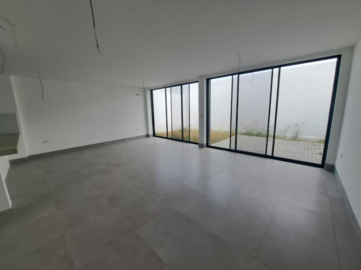 Casa en Venta, Urbanización La Costa, Barg, Guayas — imagen 9