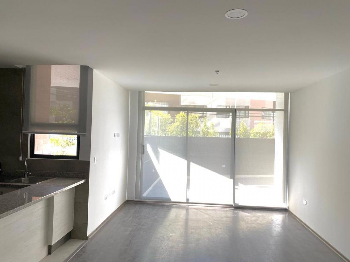 Moderno Departamento con Patio - La Carolina - Portugal — imagen 10