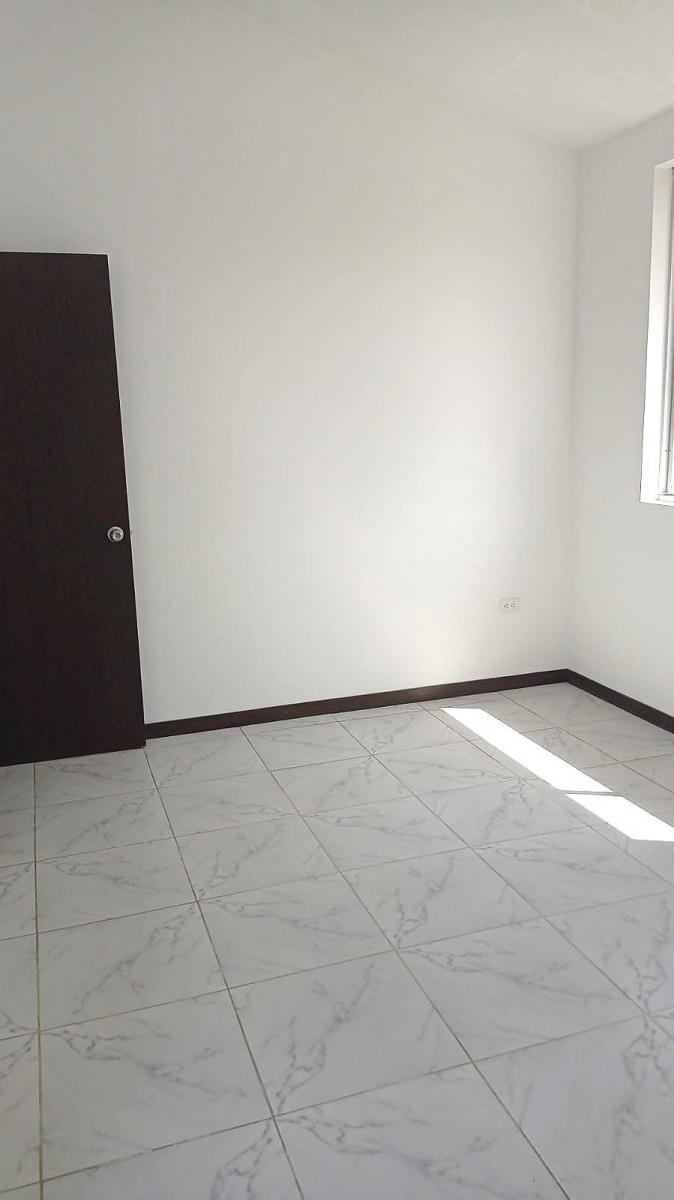 Venta Casa por Estrenar en Conjunto Privado Sector San Patricio Calderón — imagen 4