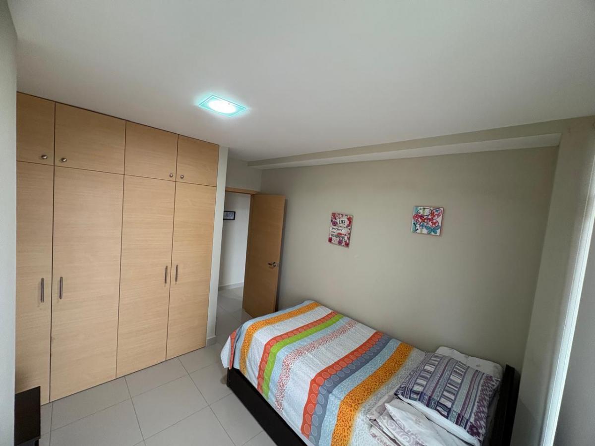 Departamento de 79 m² con 3 Habitaciones en Venta Norte Playas, Condominio Ocean Club, Guayas — imagen 4