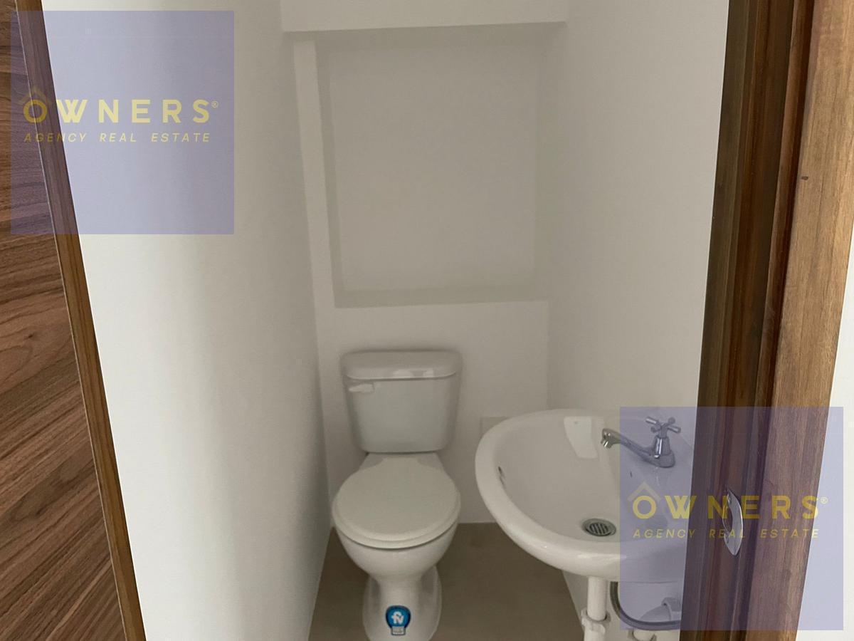 Venta Casa de Dos Pisos en Urbanización Los Prados (Lm), Guayas — imagen 8