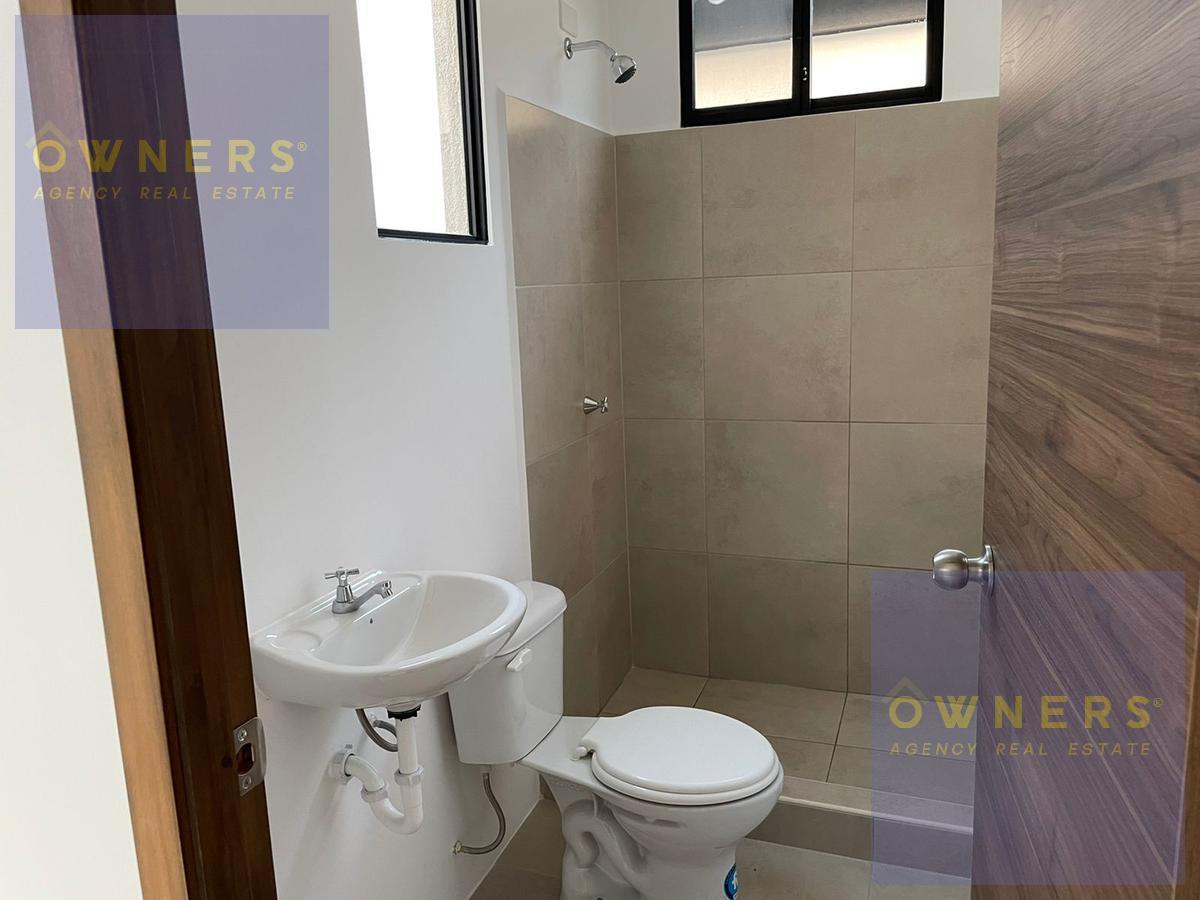 Venta Casa de Dos Pisos en Urbanización Los Prados (Lm), Guayas — imagen 5