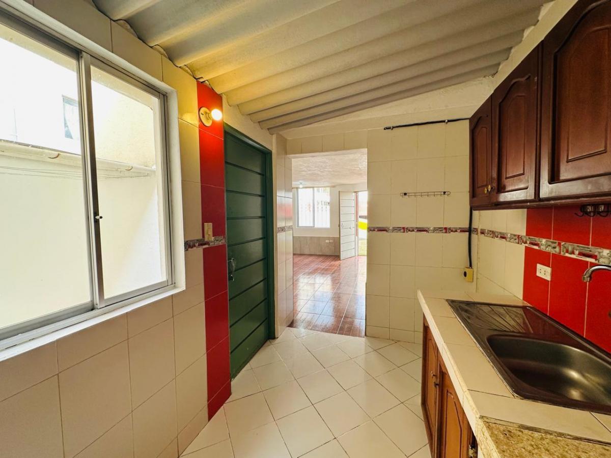 Casa de Venta en Quito, Ciudad Bicentenario. Provincia de Pichincha — imagen 4